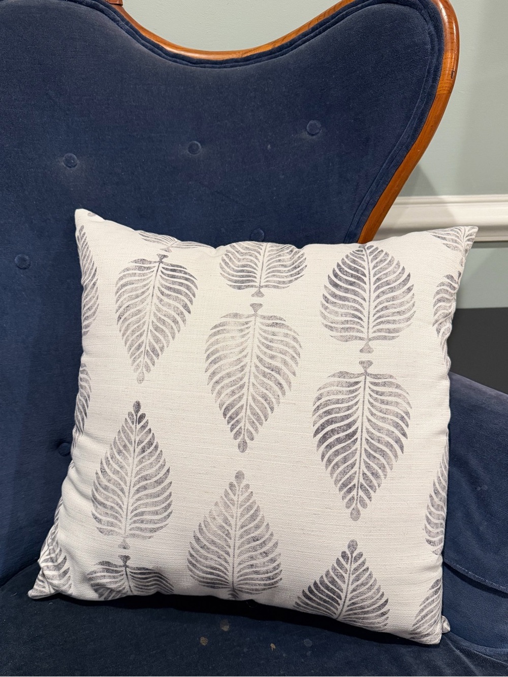 Decorative White and Gray Leaf Print Throw Pillow - Home Accents